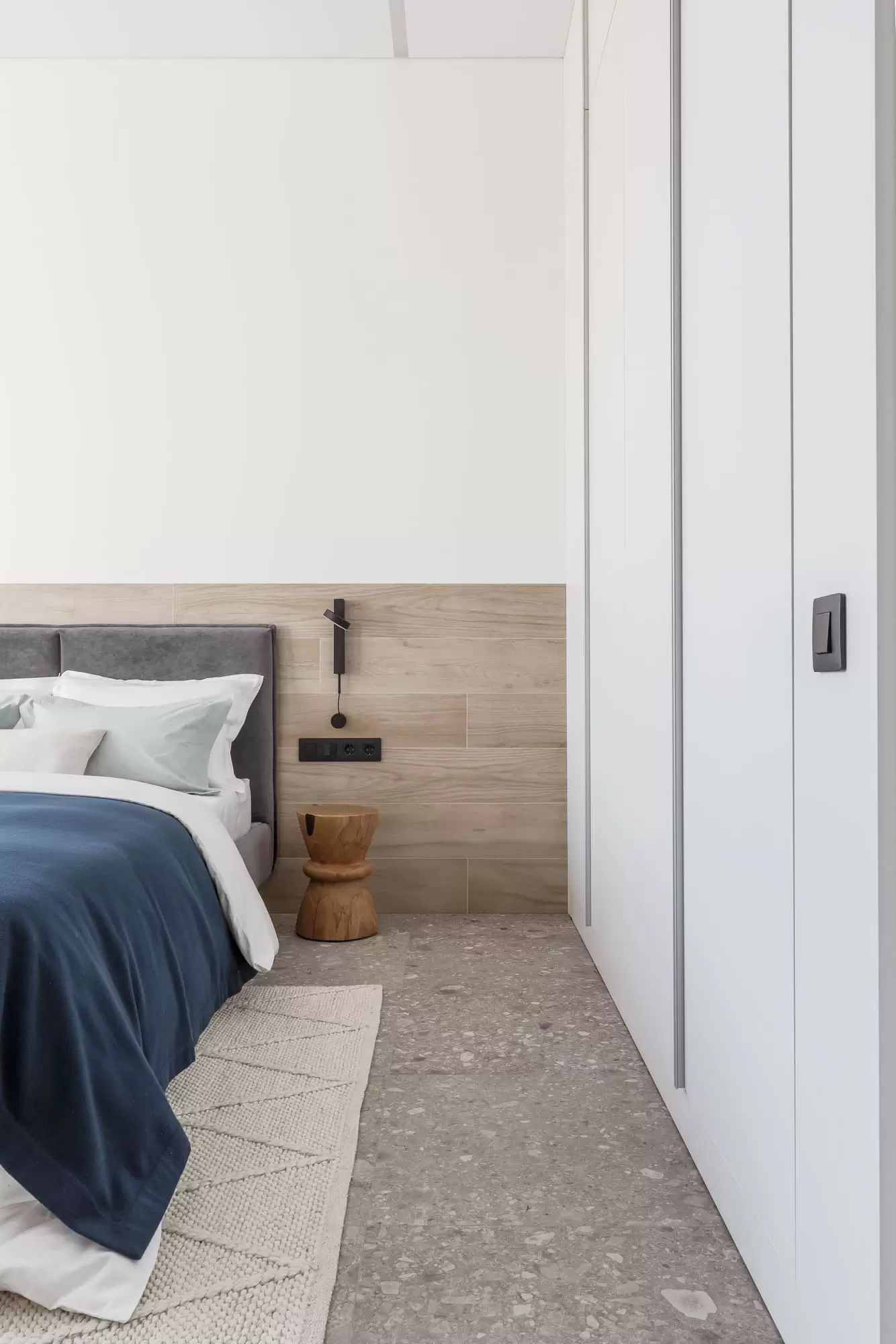 Монолит — 14