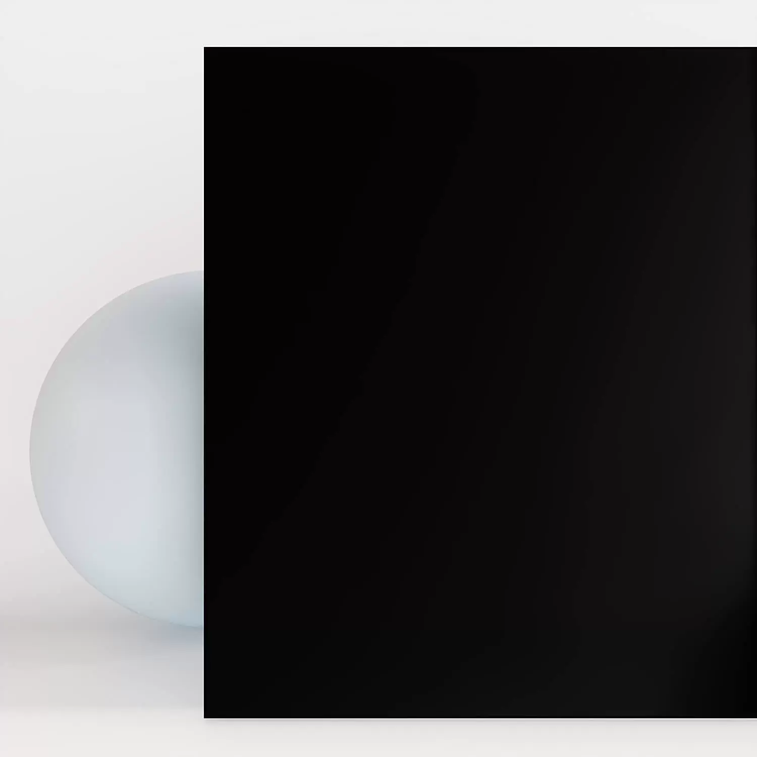 Черное глянцевое