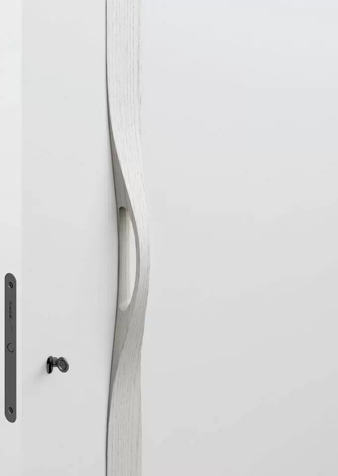 Специальные магнитные замки и изящный ключик