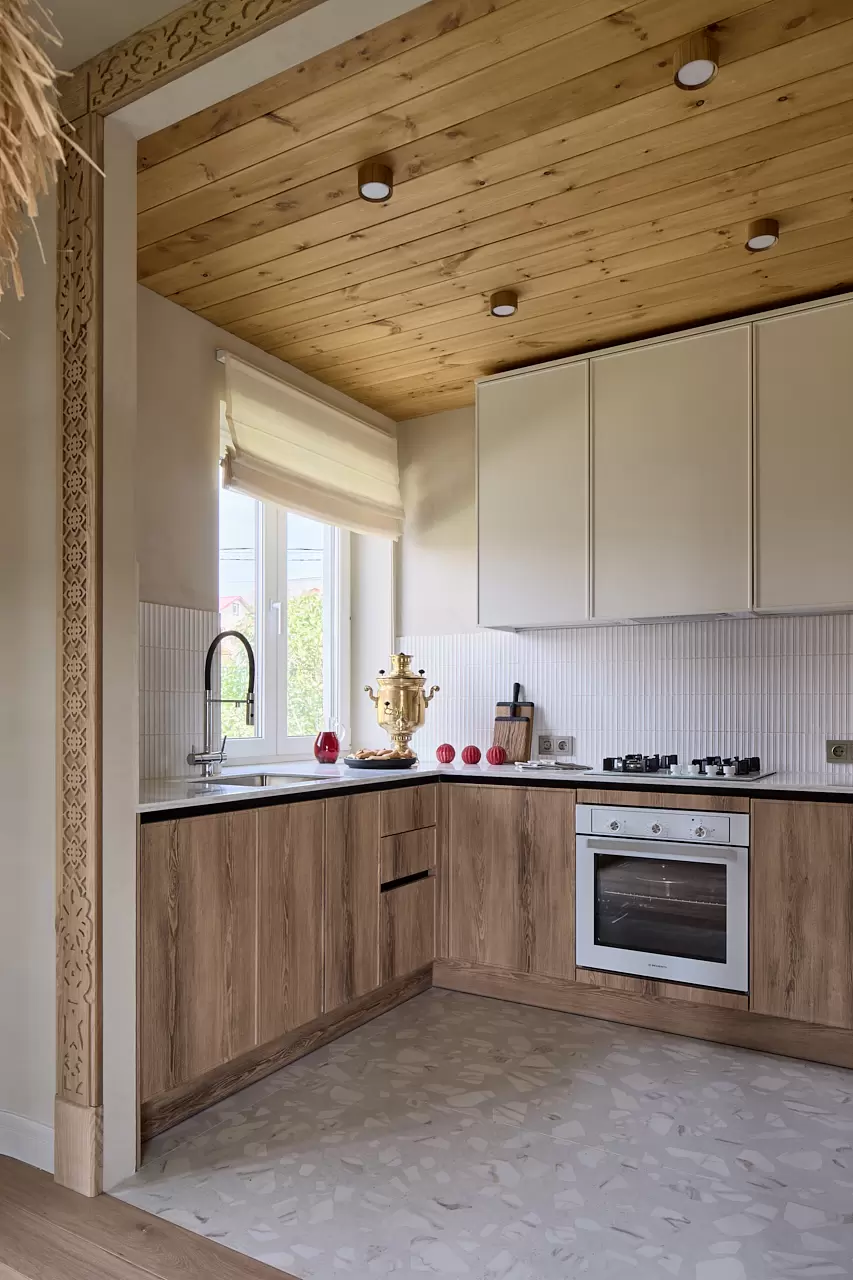 Кухня-гостиная в неорусском стиле — 18