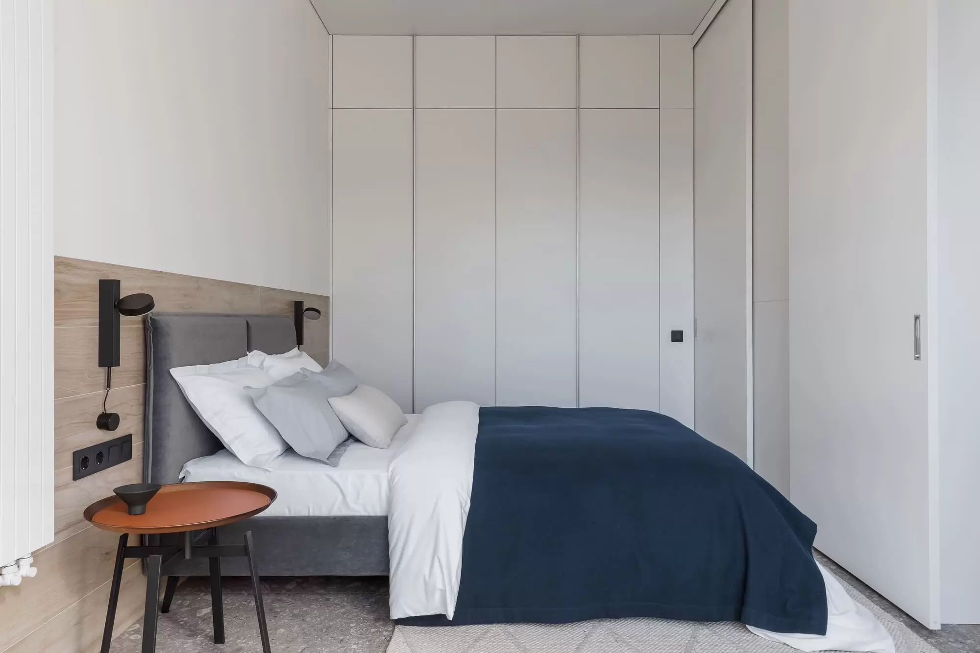 Монолит — 18